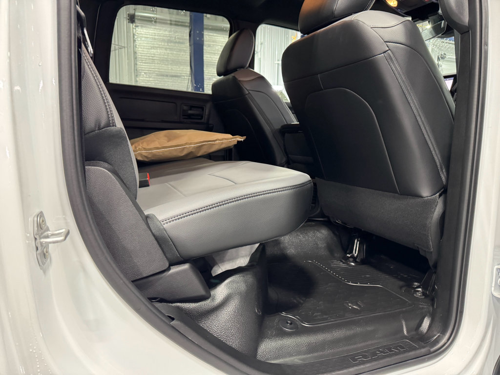 New 2025 RAM 4500 Tradesman AWD/4WD image 10