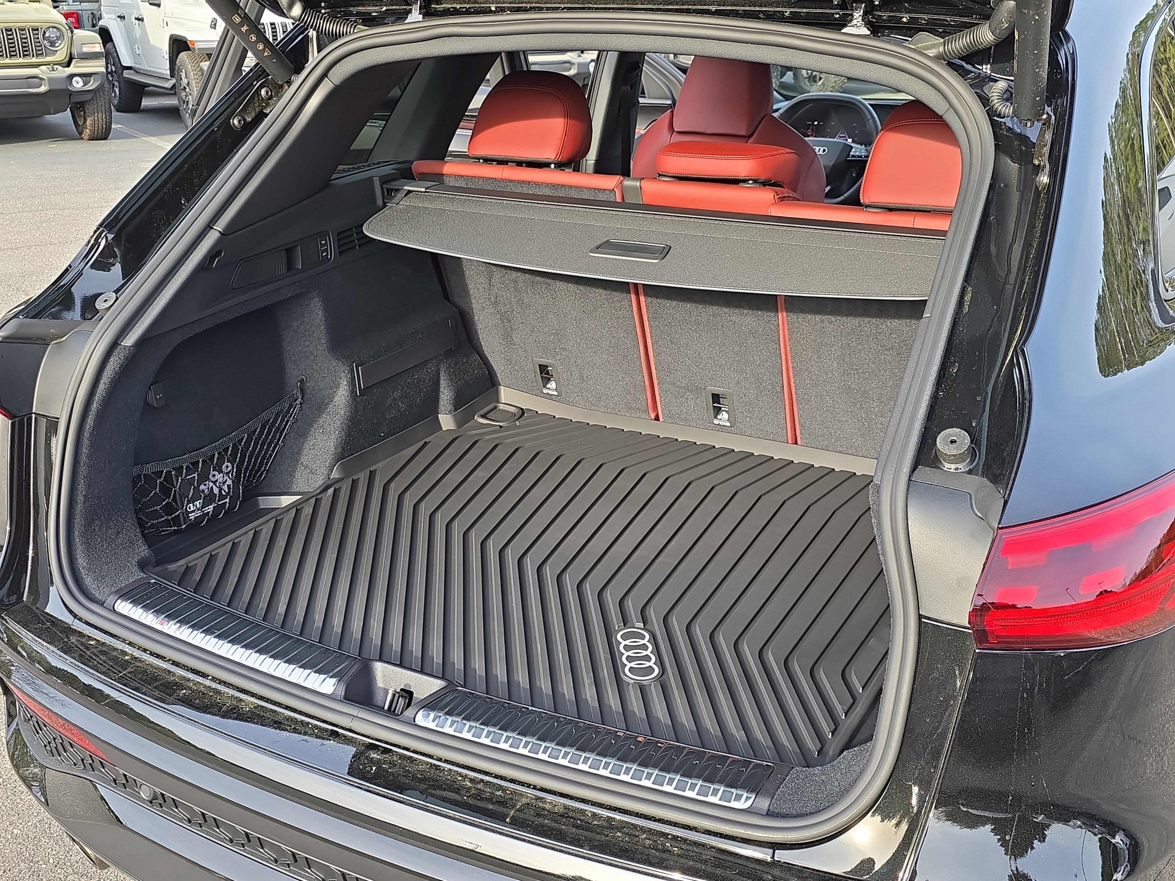 New 2025 Audi SQ5 Premium Plus image 12