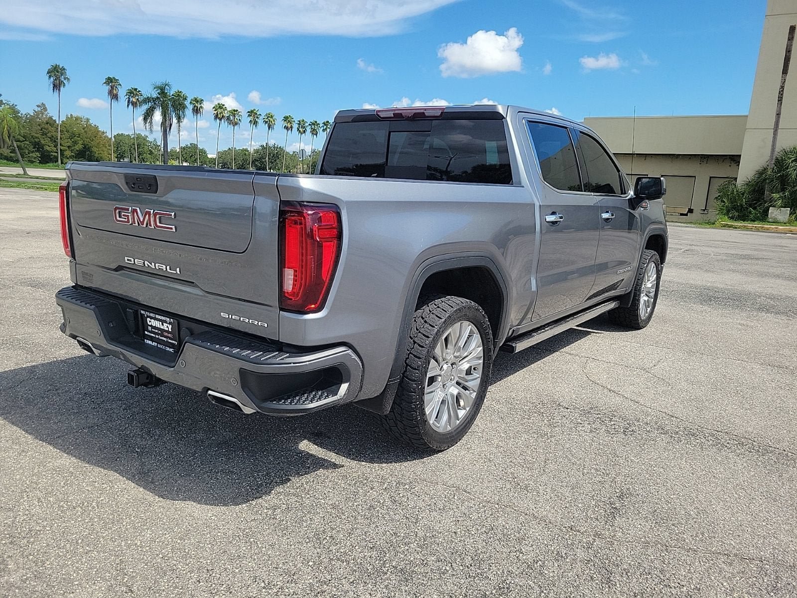 Certified 2021 GMC Sierra 1500 Denali w/ Denali Ultimate Package AWD/4WD image 7
