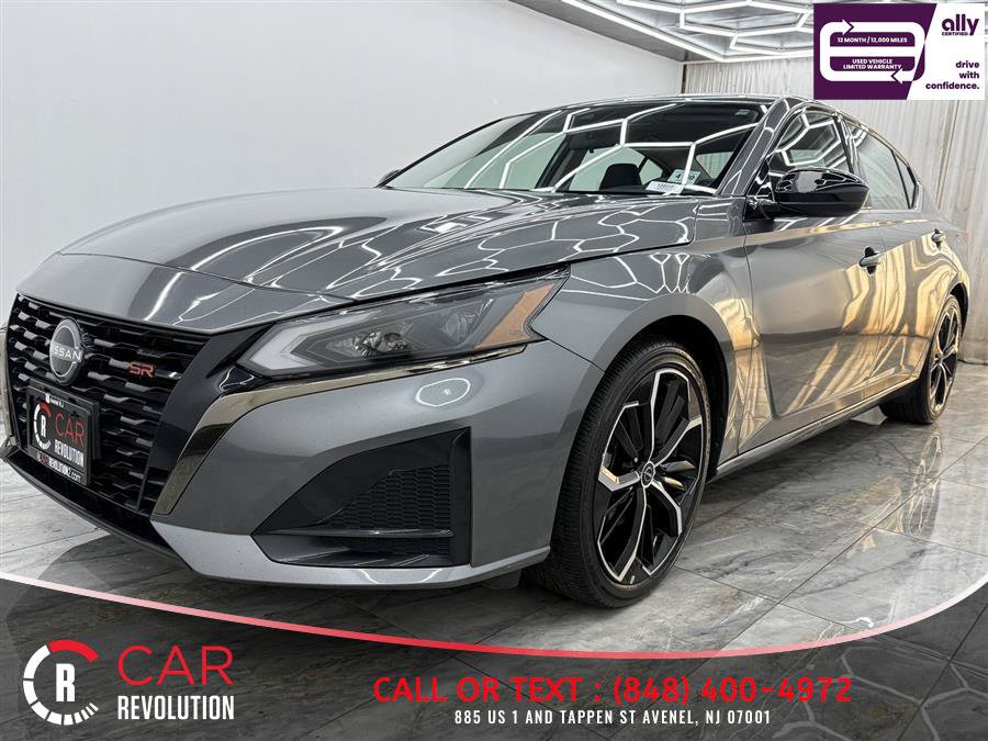 Used 2023 Nissan Altima 2.5 SR FWD image 3