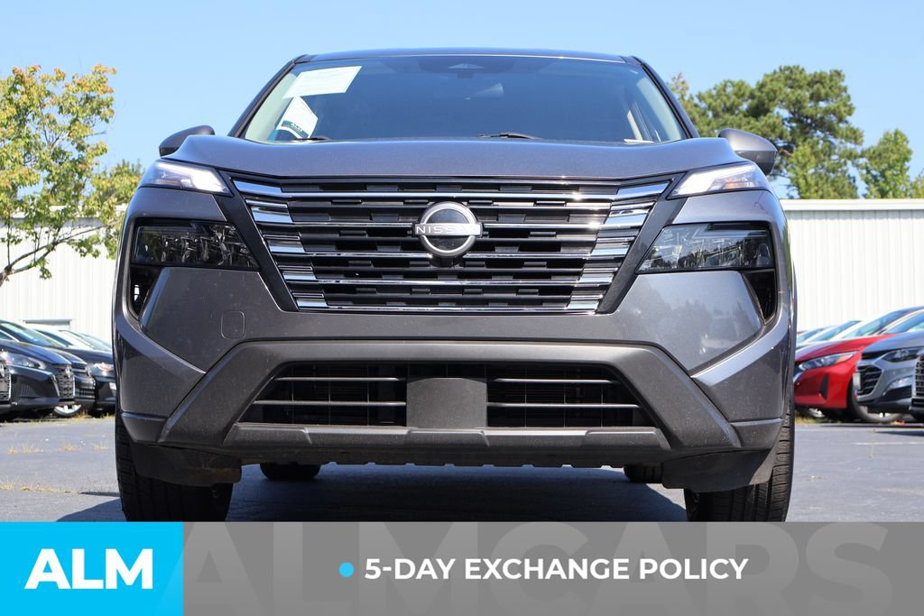 Used 2024 Nissan Rogue SV FWD image 3