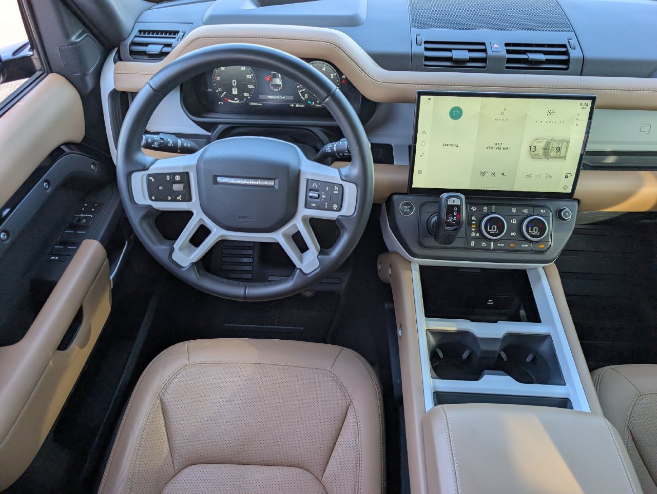 Used 2026 Land Rover Defender 110 X-Dynamic SE AWD/4WD image 9