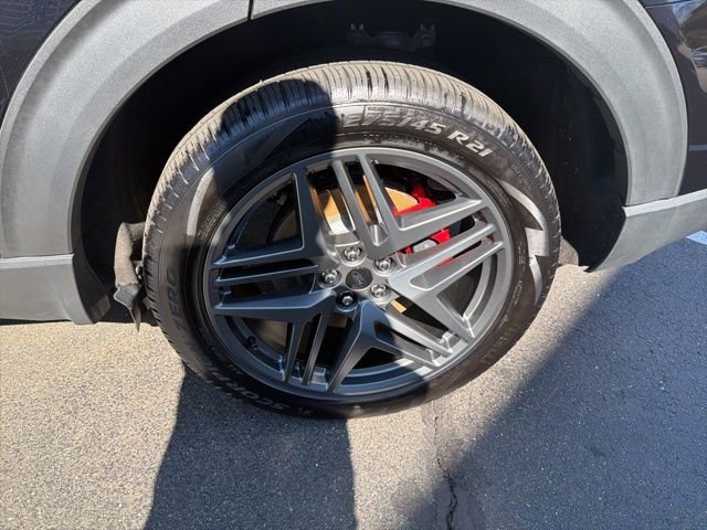 Used 2025 Ford Explorer ST-Line w/ ST-Line Street Pack image 31