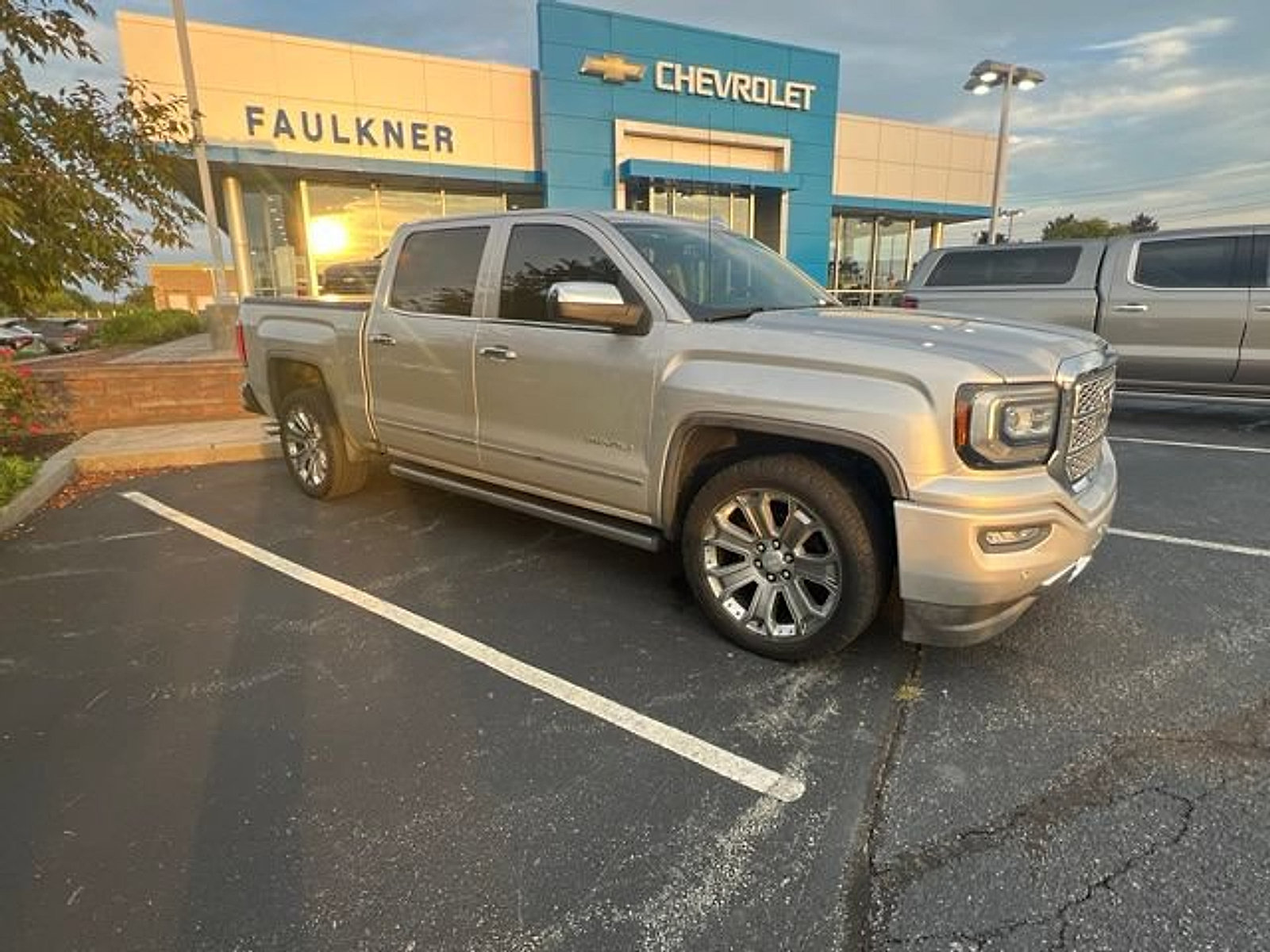 Used 2018 GMC Sierra 1500 Denali w/ Denali Ultimate Package AWD/4WD image 12