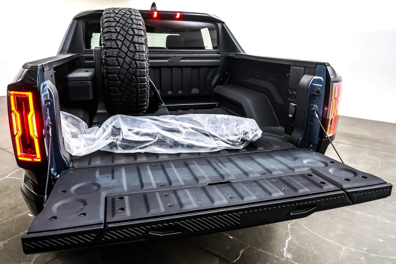 Used 2024 GMC Hummer EV 3X w/ Omega Edition image 21