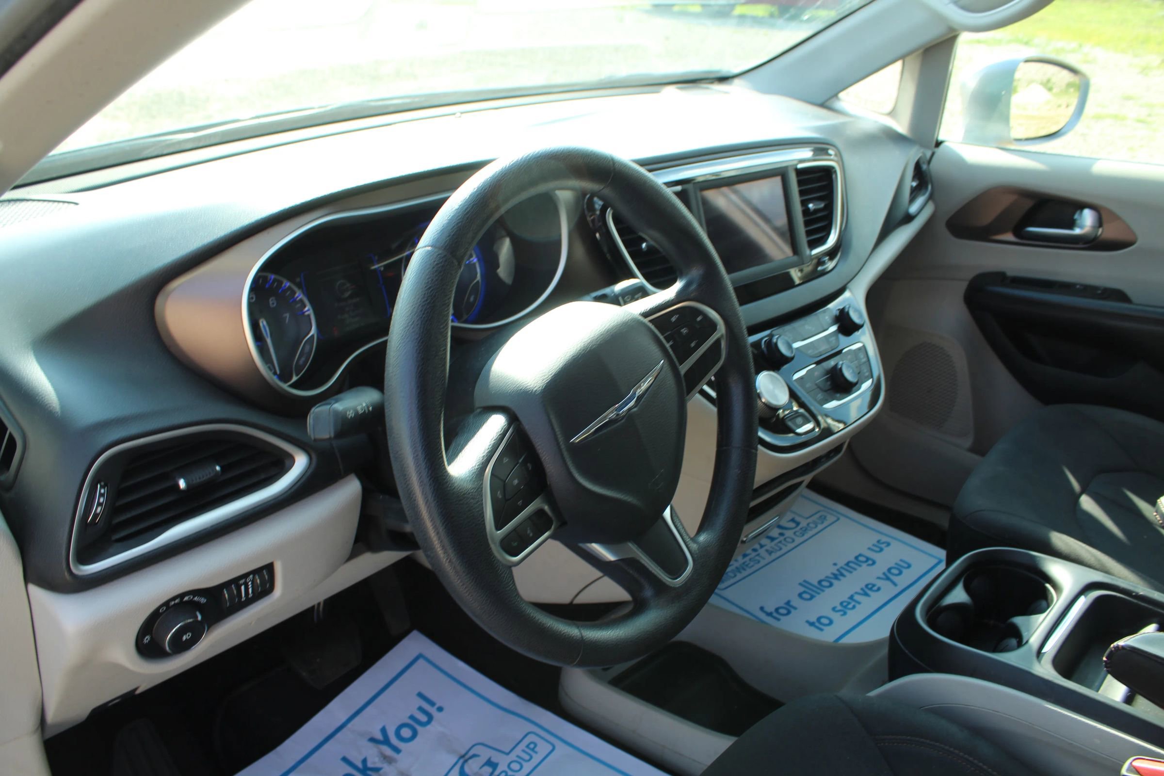 Used 2019 Chrysler Pacifica Touring Plus image 10