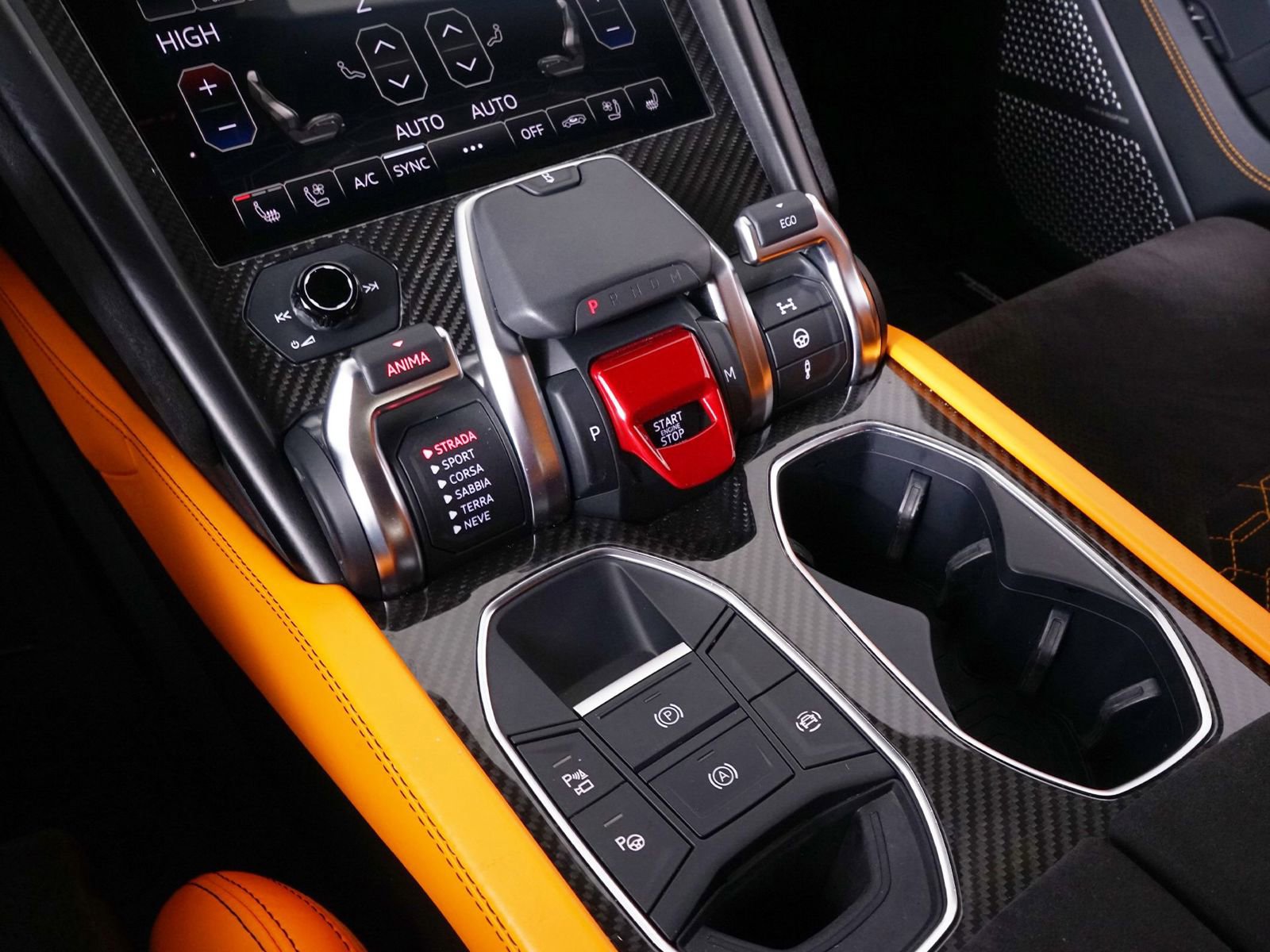 Used 2022 Lamborghini Urus image 31