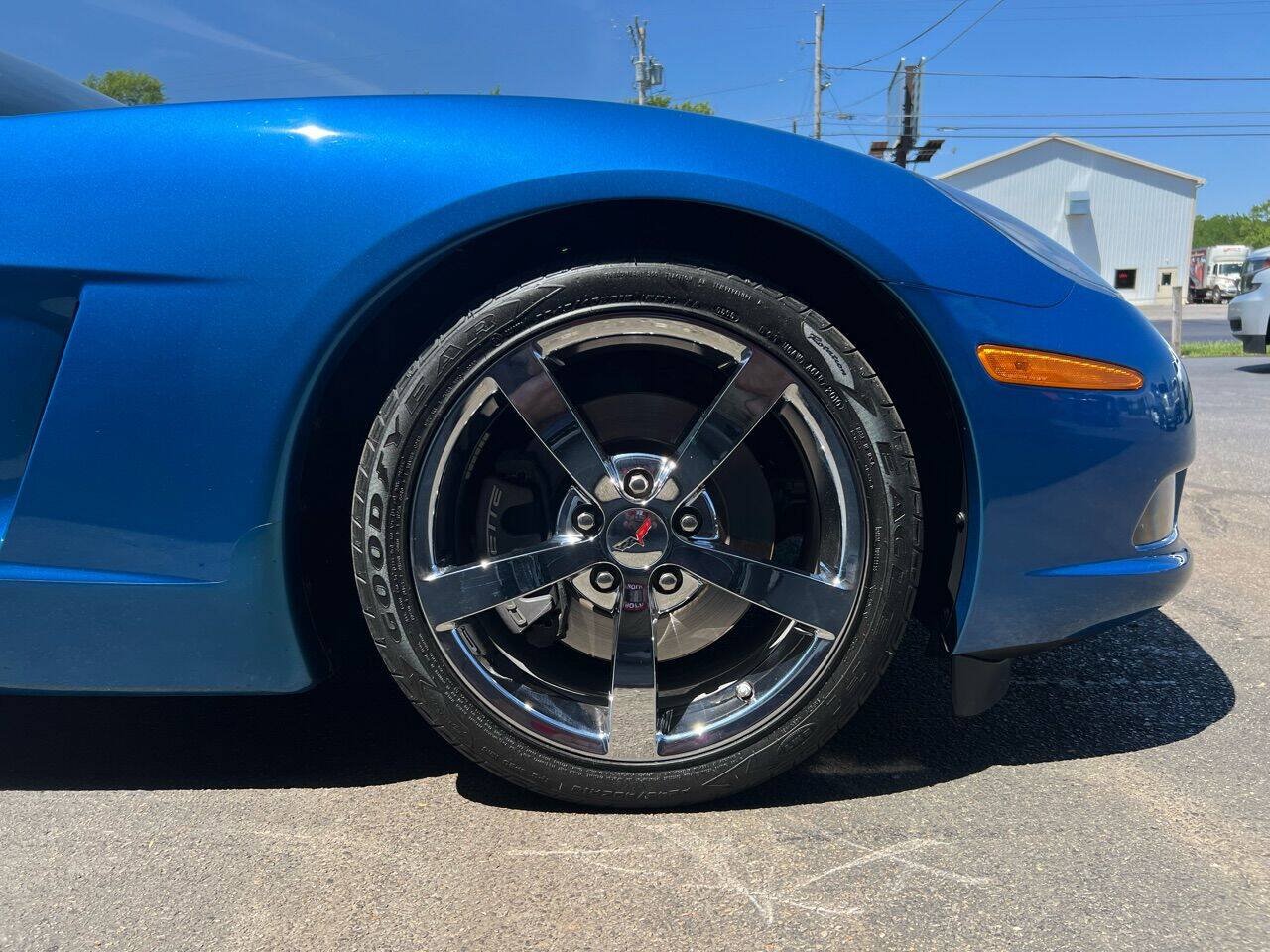 Used 2010 Chevrolet Corvette Coupe w/ 1LT RWD image 18