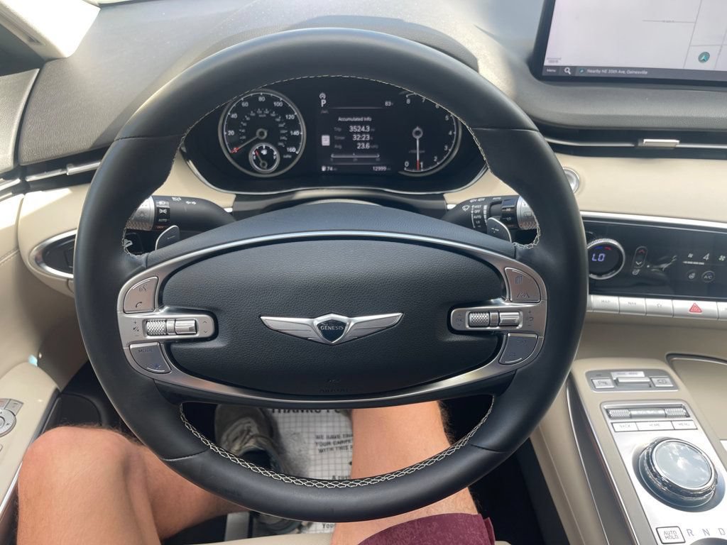 Used 2025 Genesis GV70 2.5T w/ Select Package AWD/4WD image 18