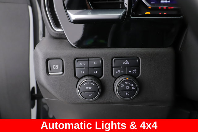 Used 2024 Chevrolet Silverado 1500 RST AWD/4WD image 19
