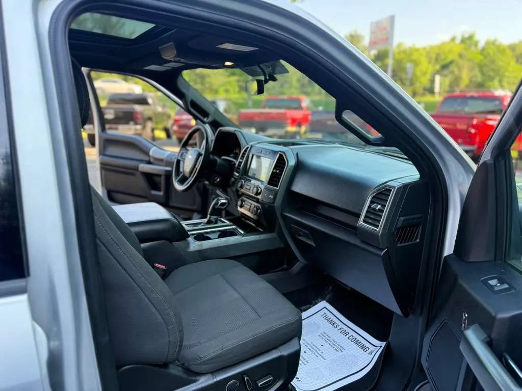 Used 2017 Ford F150 XLT w/ Equipment Group 302A Luxury AWD/4WD image 25