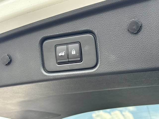 Used 2024 Nissan Pathfinder Platinum AWD/4WD image 24