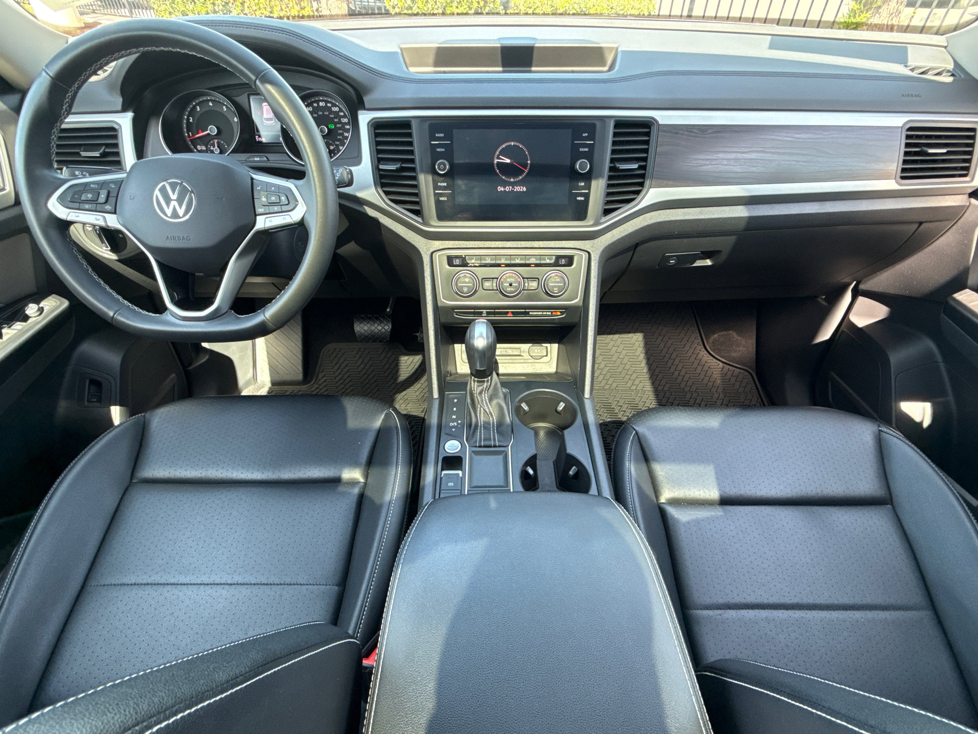 Used 2021 Volkswagen Atlas SE w/ Panoramic Sunroof Package FWD image 19