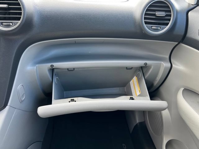 Used 2009 Kia Rondo LX FWD image 30