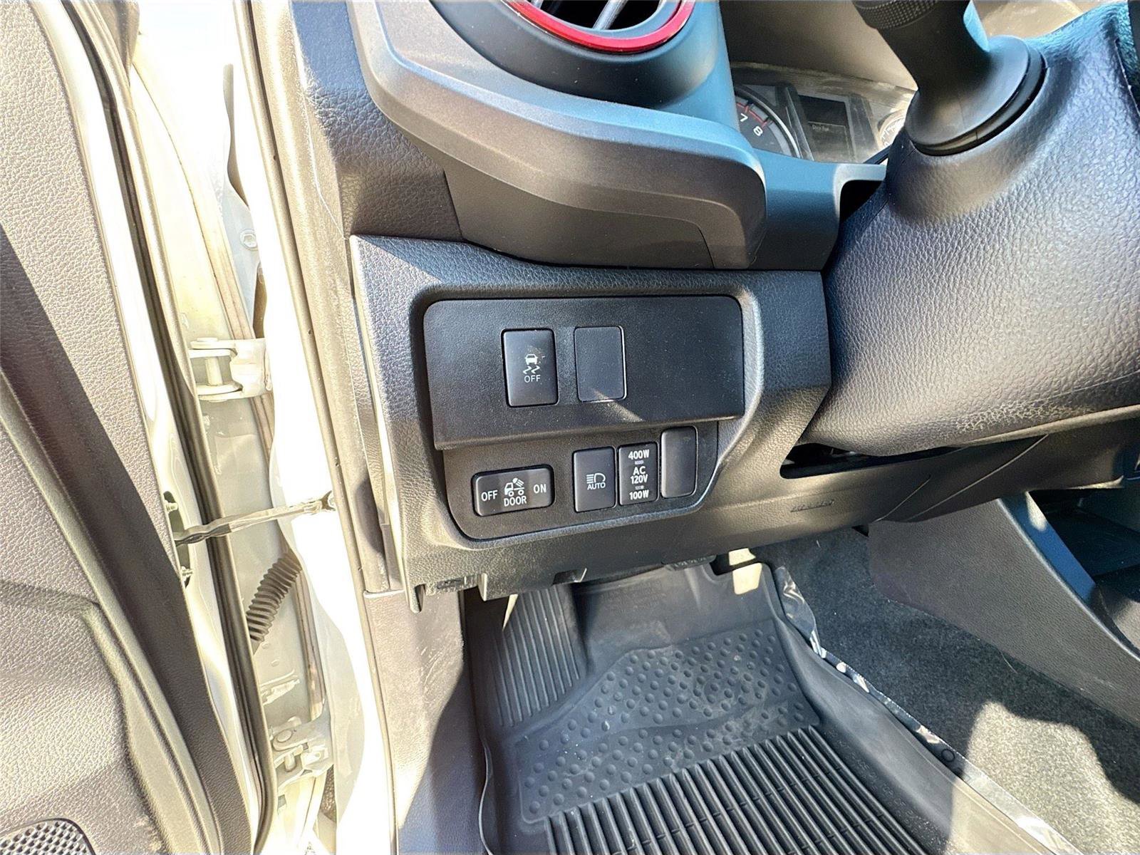 Used 2021 Toyota Tacoma TRD Sport w/ TRD Premium Sport Package image 10