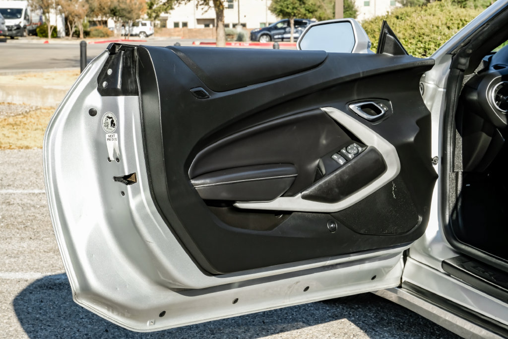 Used 2019 Chevrolet Camaro LT RWD image 30