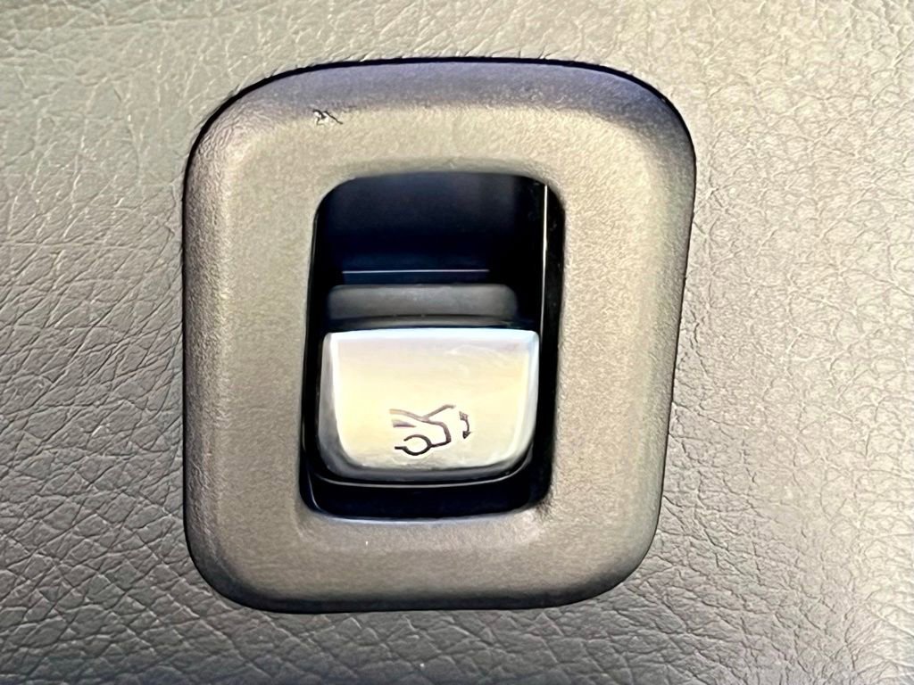 Certified 2022 Mercedes-Benz GLC 300 4MATIC image 33