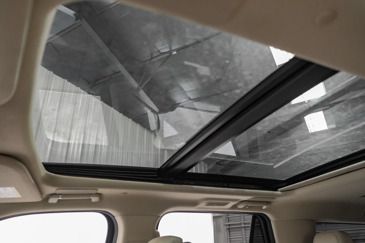 Used 2022 Lincoln Navigator L Reserve AWD/4WD image 22