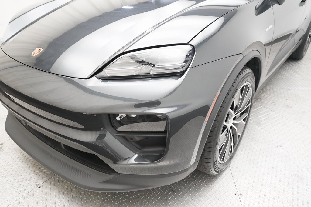 Used 2024 Porsche Macan 4 Electric image 7