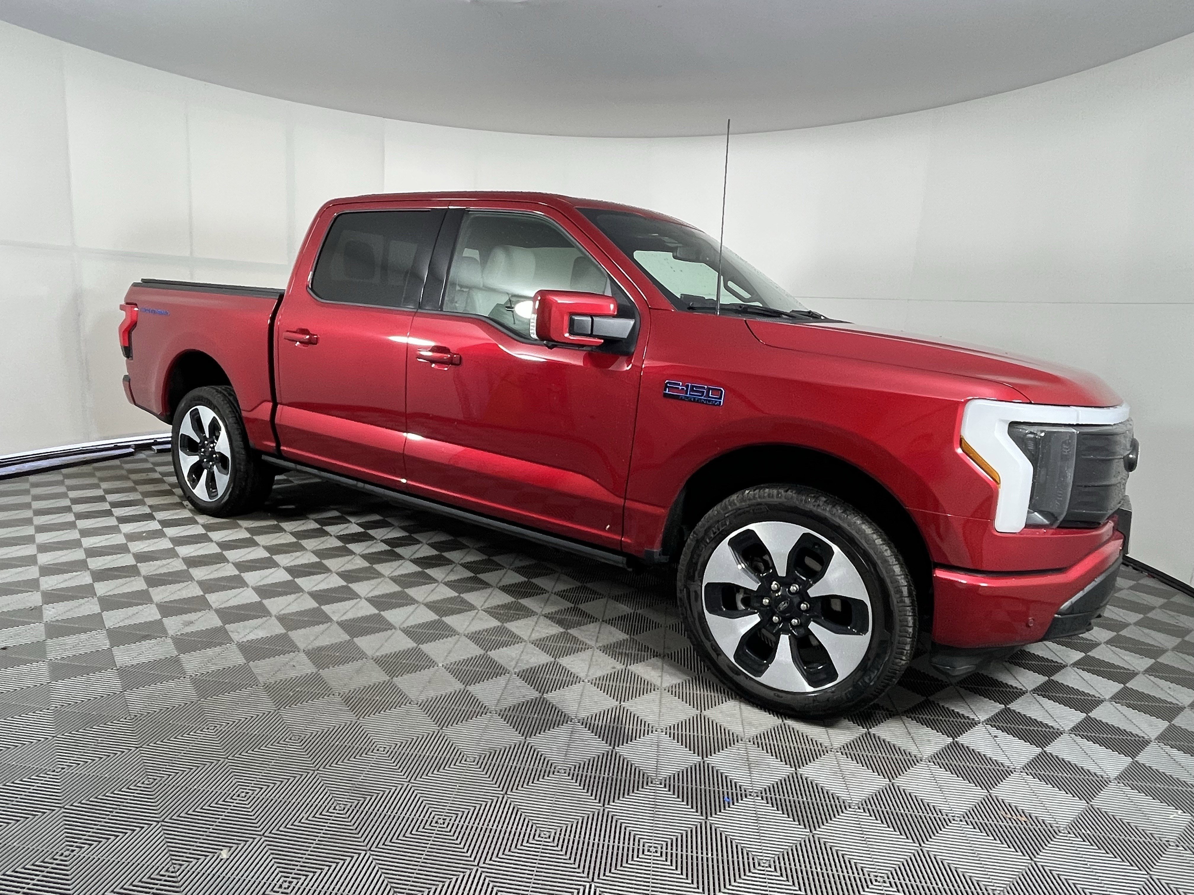 Used 2025 Ford F150 Lightning Platinum image 6