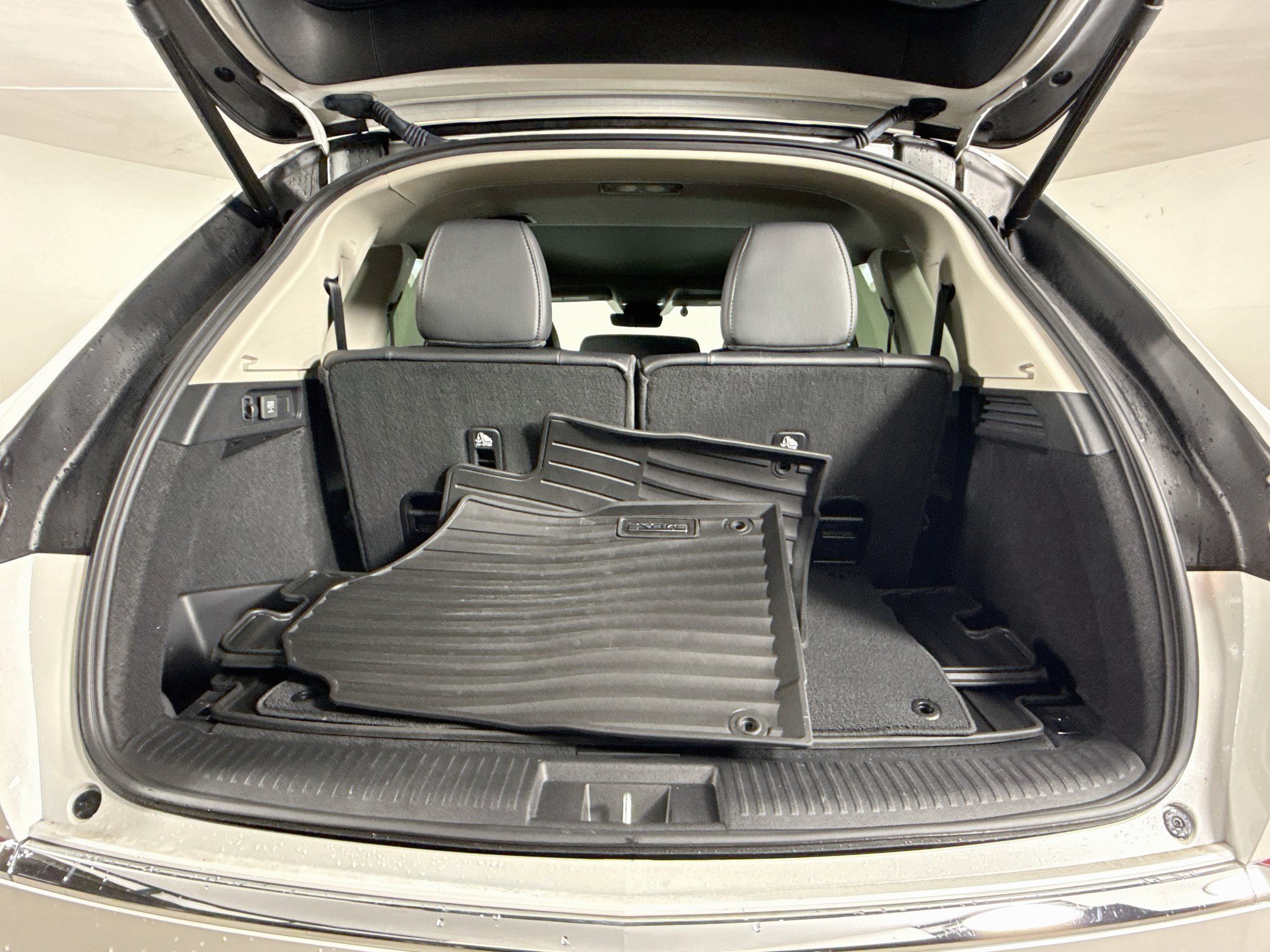 Used 2025 Acura MDX SH-AWD image 35