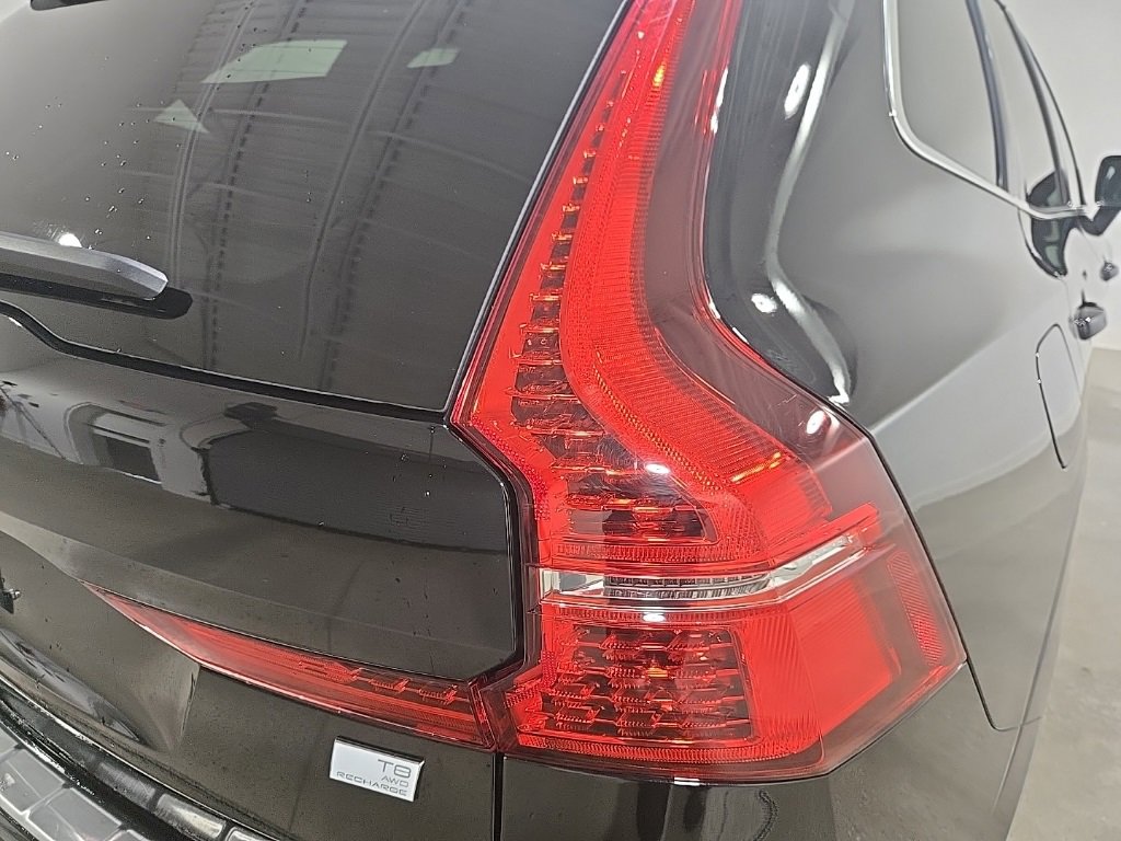 Used 2022 Volvo XC60 T8 Inscription w/ Advanced Package image 20