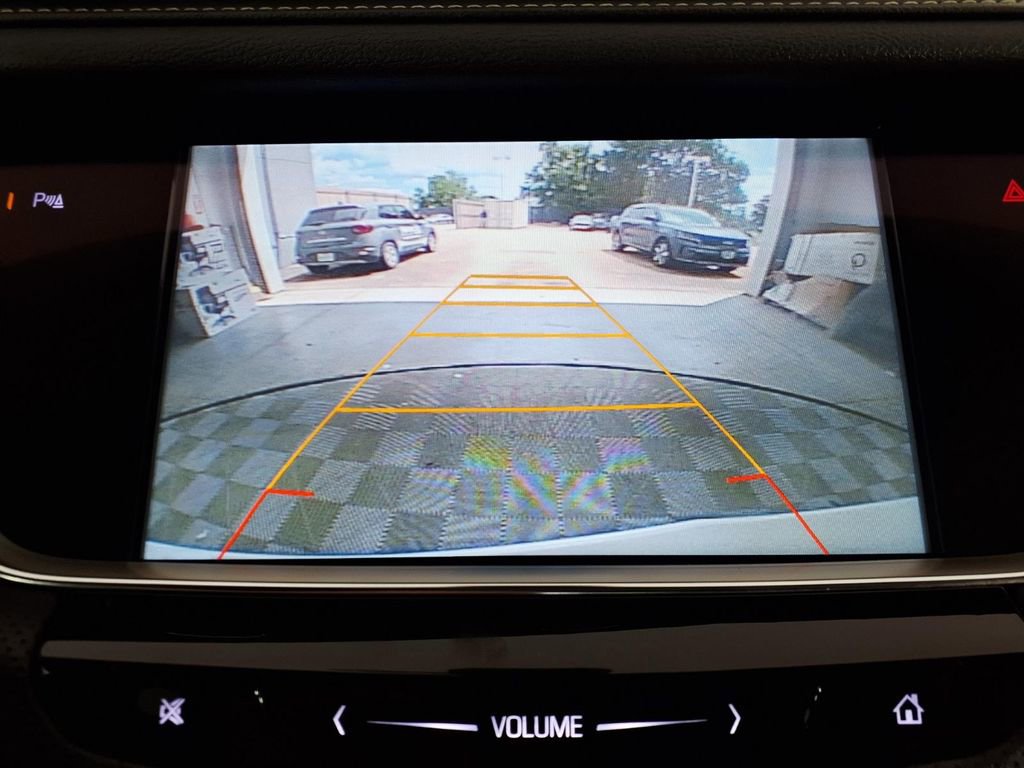 Used 2017 Cadillac XT5 Luxury w/ Driver Awareness Package FWD image 13