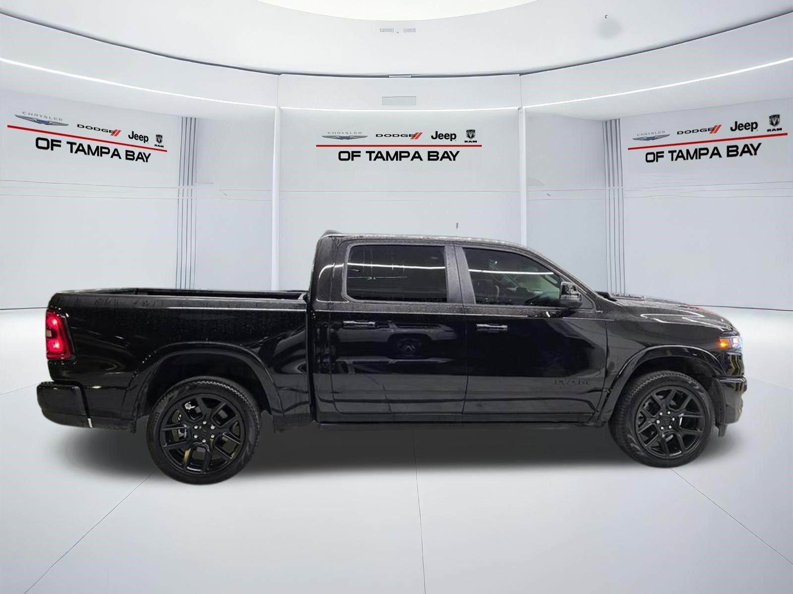 Used 2025 RAM 1500 Laramie w/ Night Edition AWD/4WD image 8