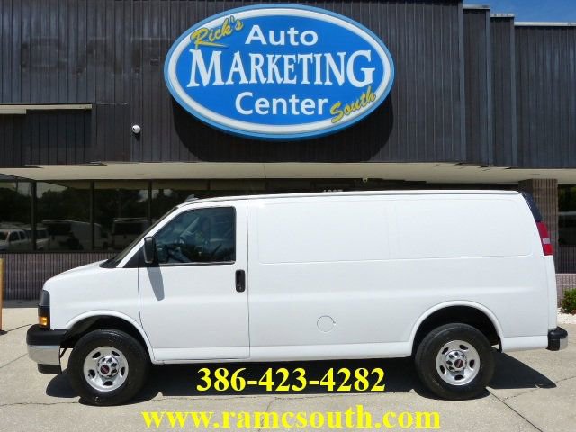 Used 2022 GMC Savana 2500 w/ Driver Convenience Package image 1
