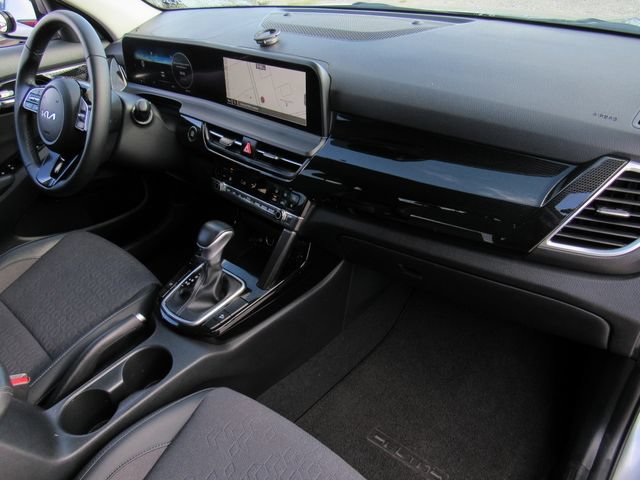 Used 2024 Kia Seltos S FWD image 11