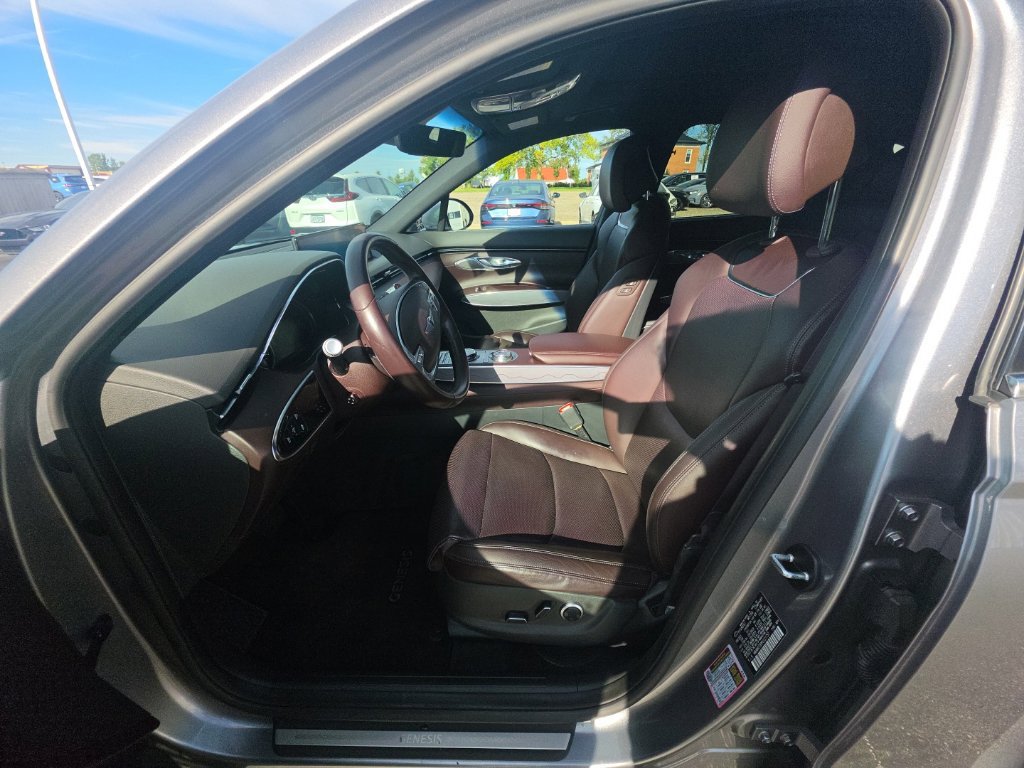 Used 2023 Genesis GV70 2.5T w/ Advanced Package AWD/4WD image 14