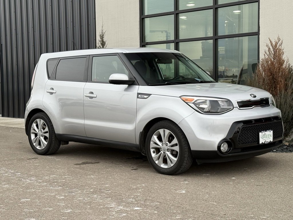 Used 2016 Kia Soul + image 4