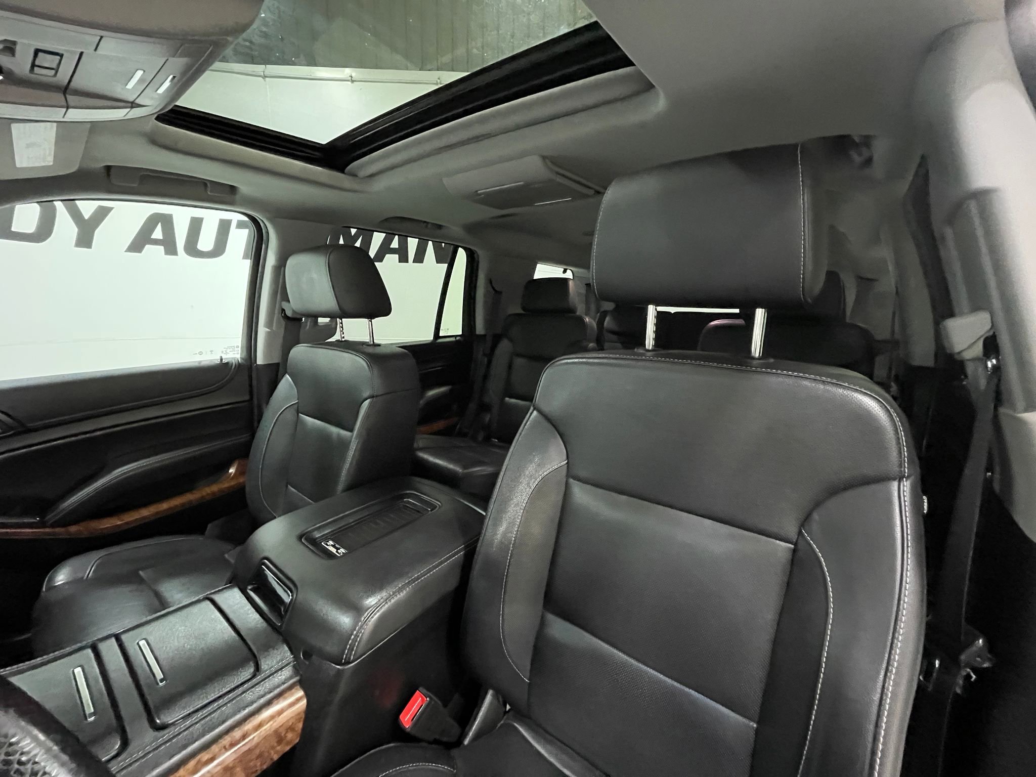 Used 2018 Chevrolet Tahoe Premier AWD/4WD image 14