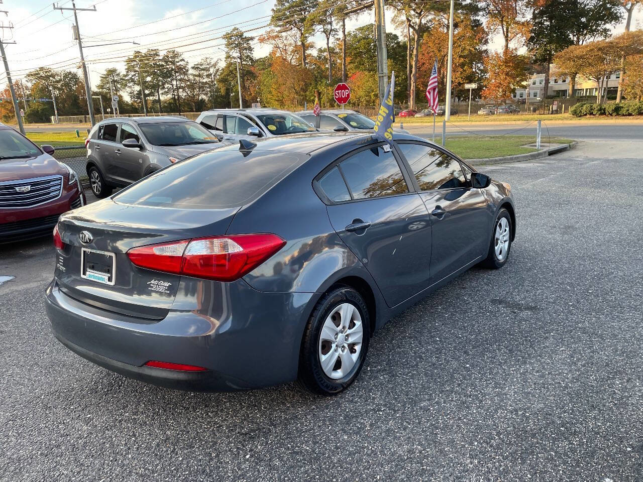 Used 2016 Kia Forte LX image 9