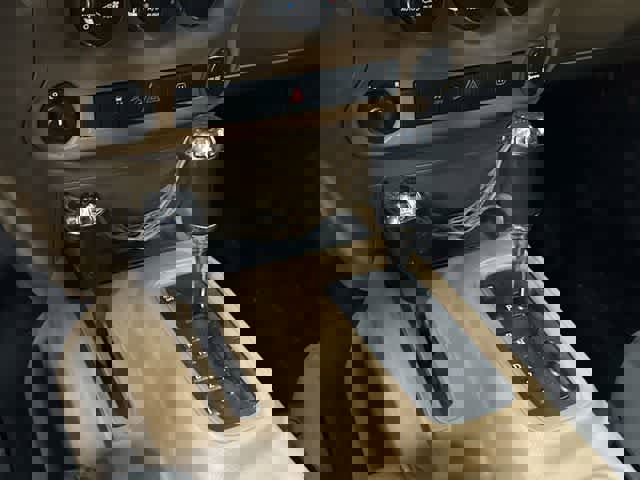 Used 2011 Jeep Wrangler Unlimited Rubicon w/ Connectivity Group image 24