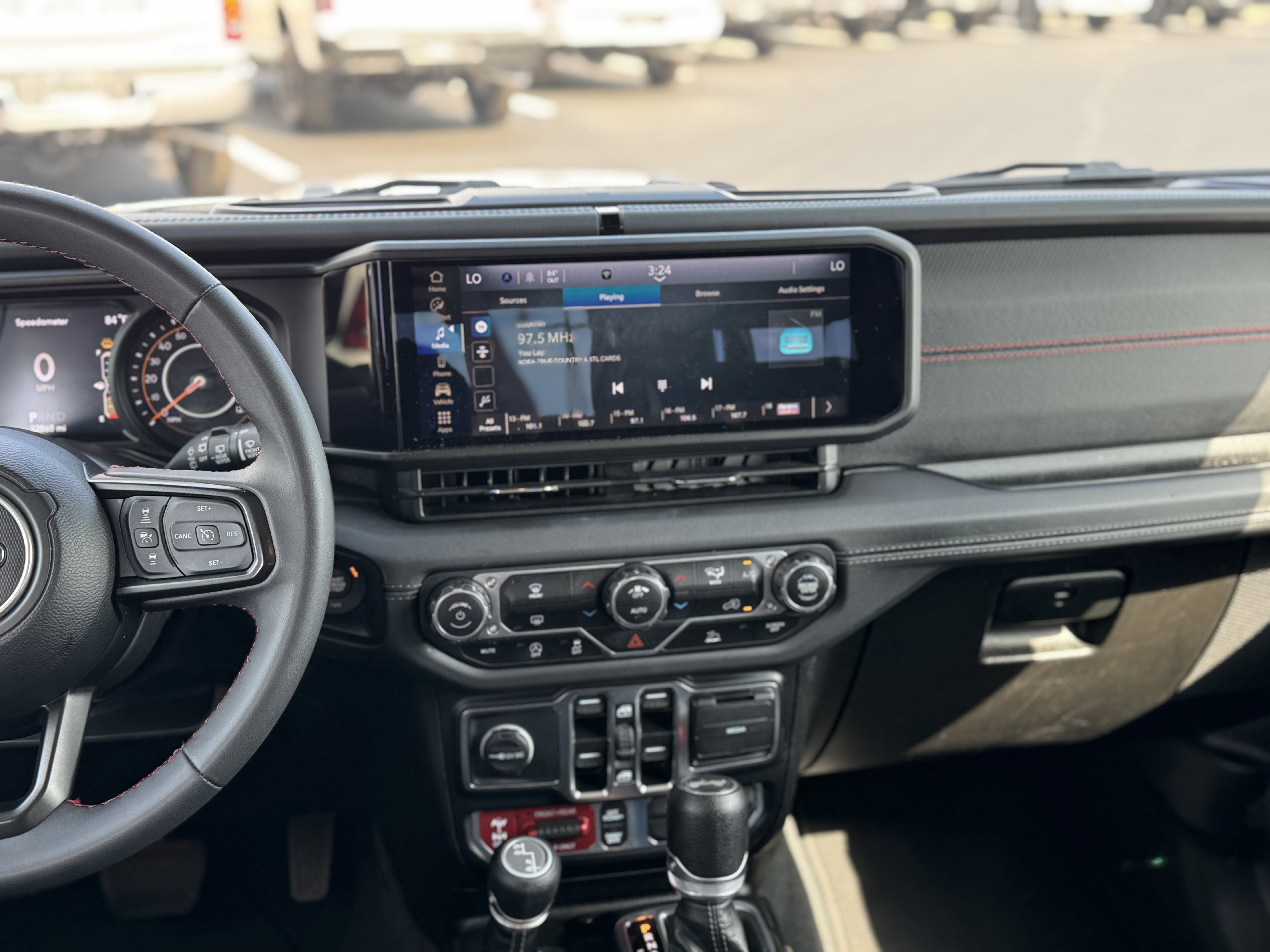 Used 2024 Jeep Wrangler Unlimited Rubicon image 16