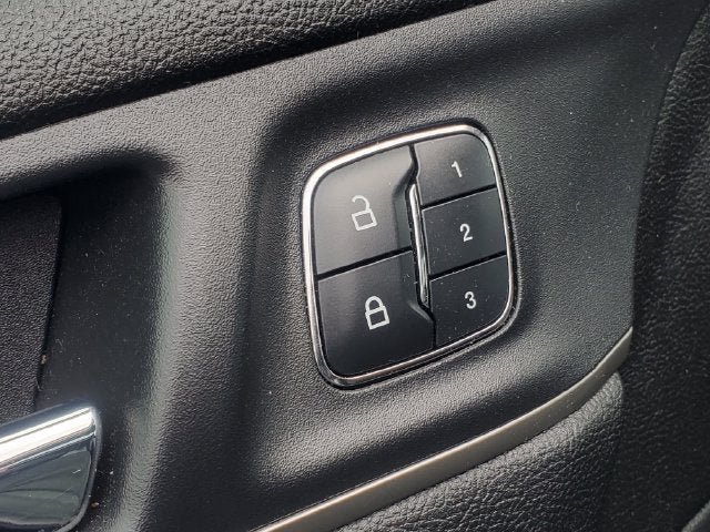 Used 2015 Lincoln MKC AWD w/ Equipment Group 102A Reserve image 9