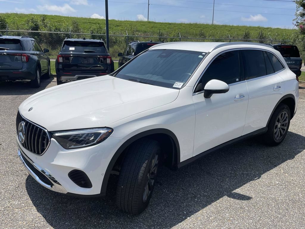 Used 2024 Mercedes-Benz GLC 300 4MATIC image 7