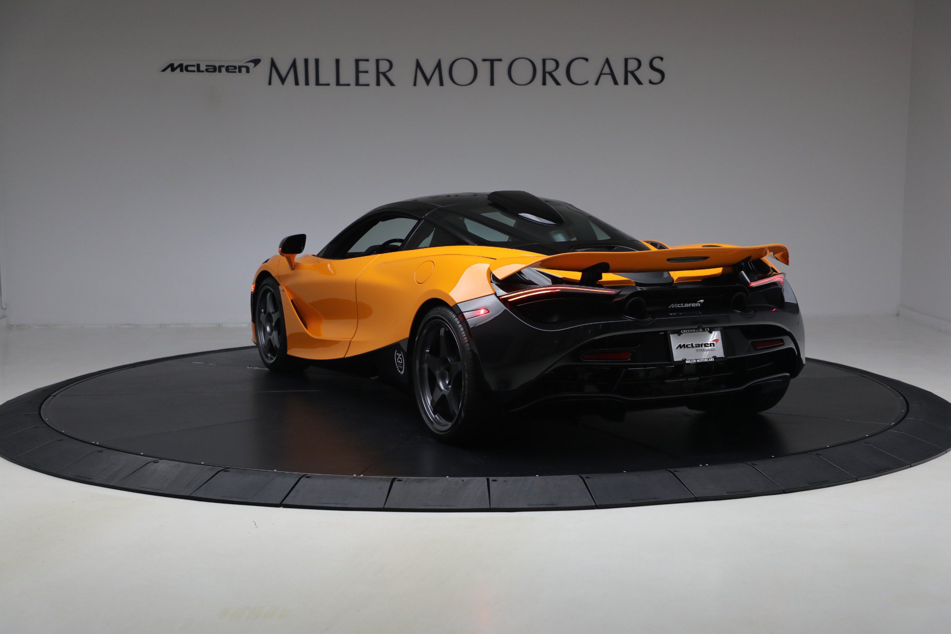 Used 2021 McLaren 720S RWD image 5