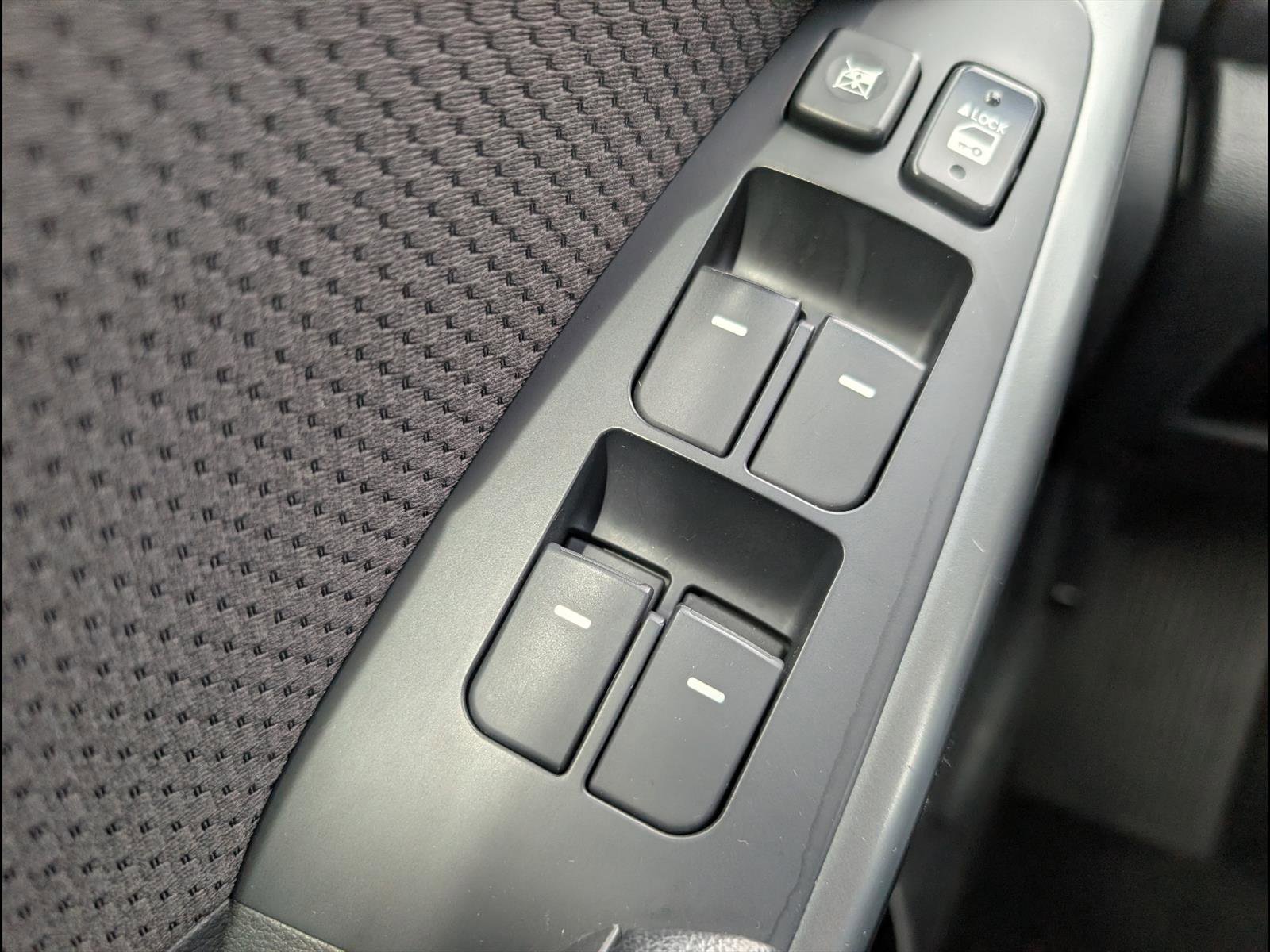 Used 2013 Kia Forte EX image 17