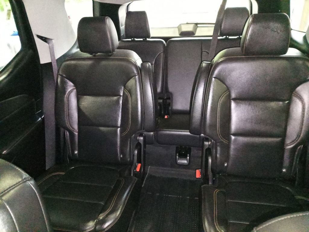 Used 2021 Chevrolet Traverse RS FWD image 26