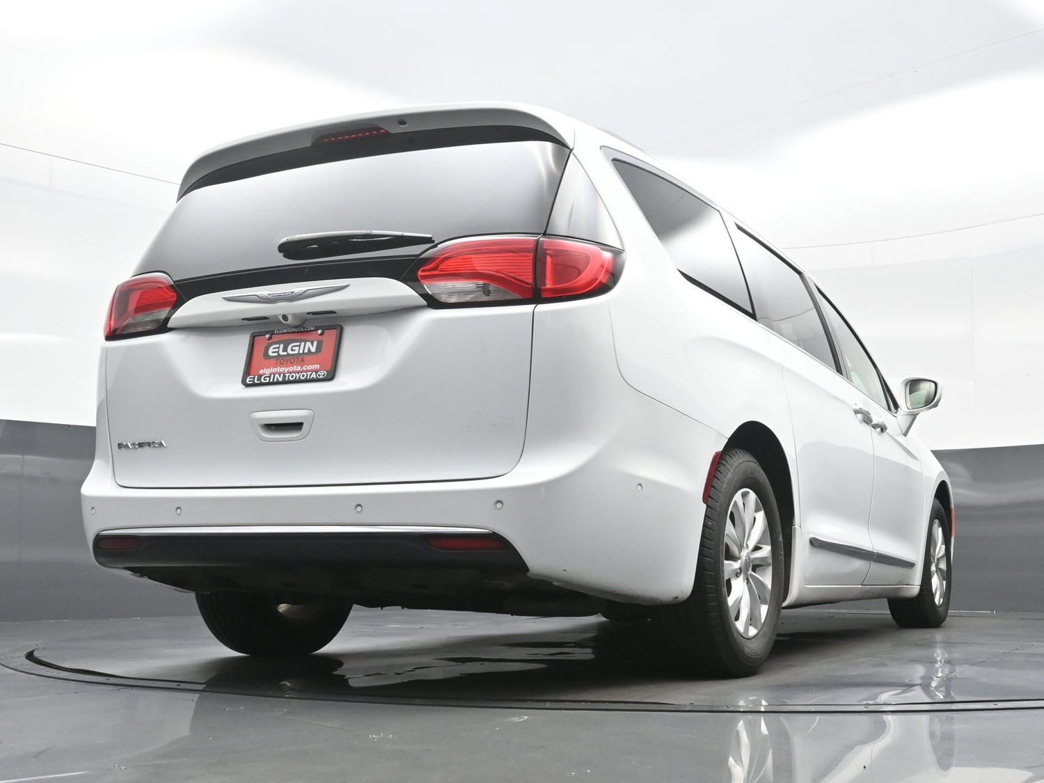 Used 2018 Chrysler Pacifica Touring-L Plus w/ Advanced Safetytec Group FWD image 33