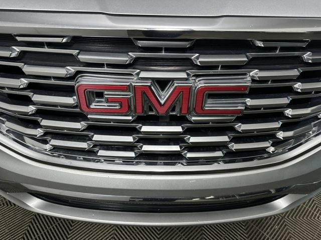 Used 2018 GMC Terrain Denali w/ Comfort Package image 9