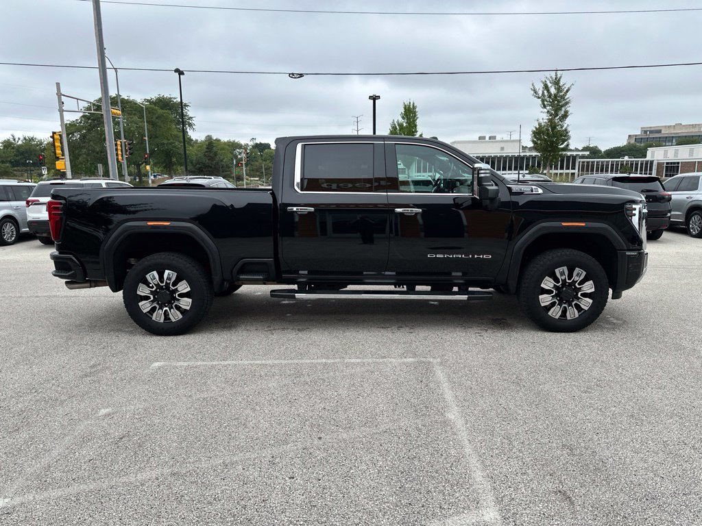 Used 2024 GMC Sierra 2500 Denali w/ Denali Reserve Package AWD/4WD image 8