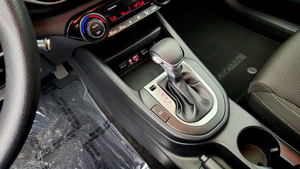 Used 2019 Kia Forte LXS FWD image 16