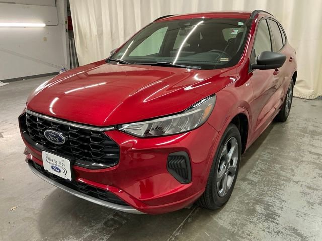 Used 2024 Ford Escape ST-Line w/ Tech Pack #1 AWD/4WD image 8