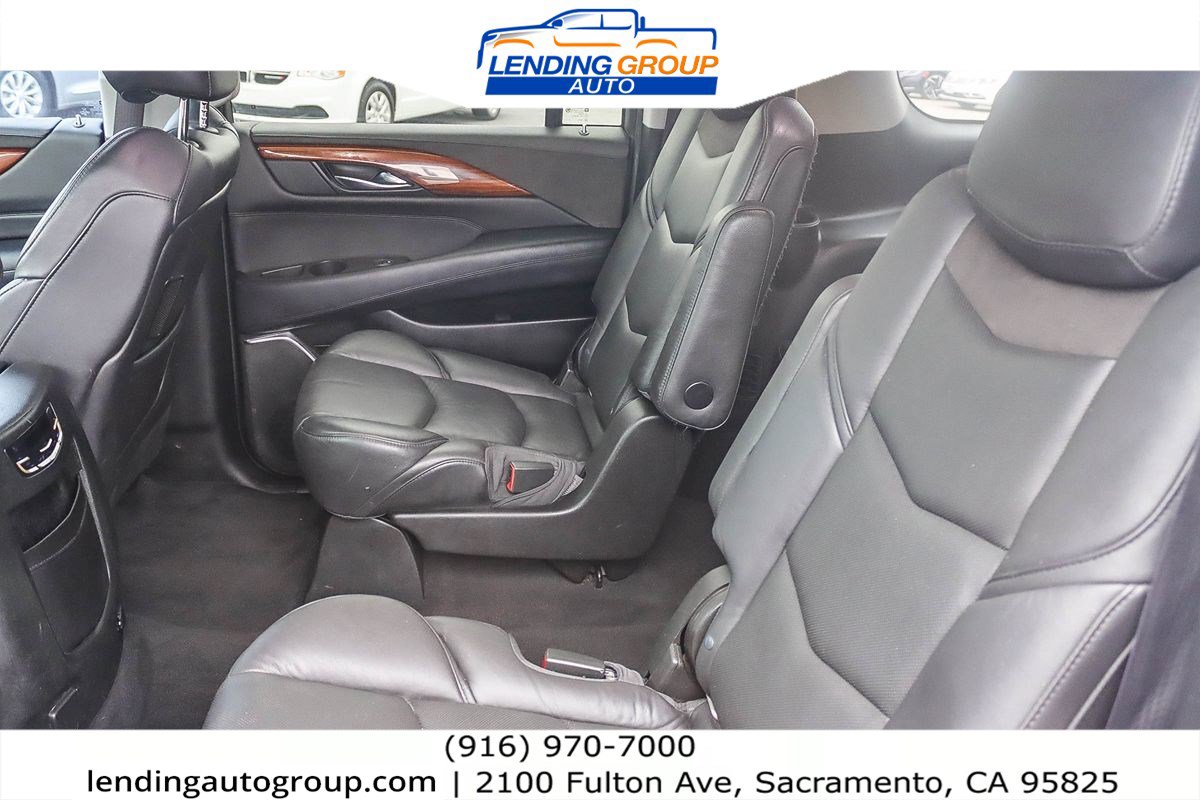 Used 2016 Cadillac Escalade ESV 4WD image 17