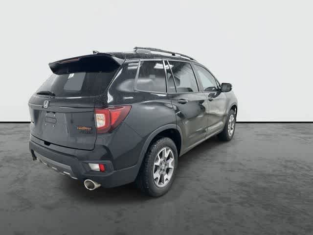Used 2023 Honda Passport TrailSport image 3