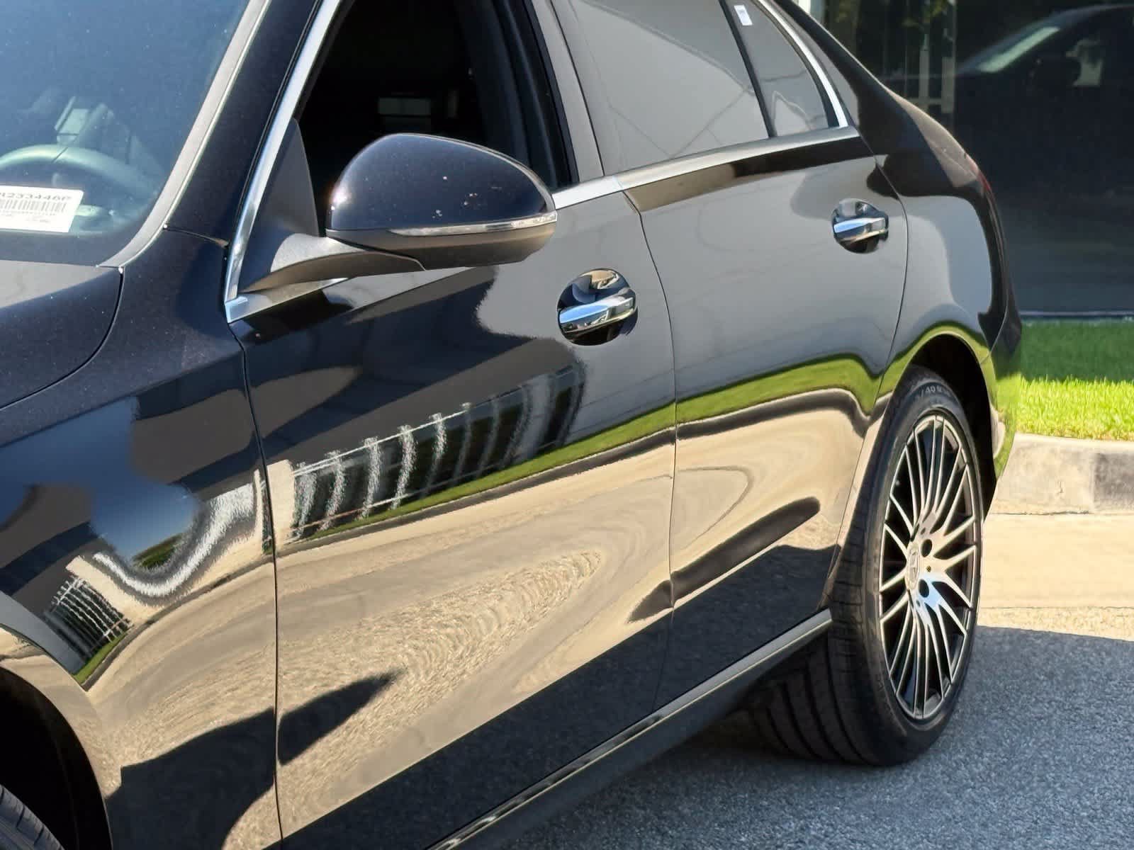 Used 2024 Mercedes-Benz C 300 Sedan image 4