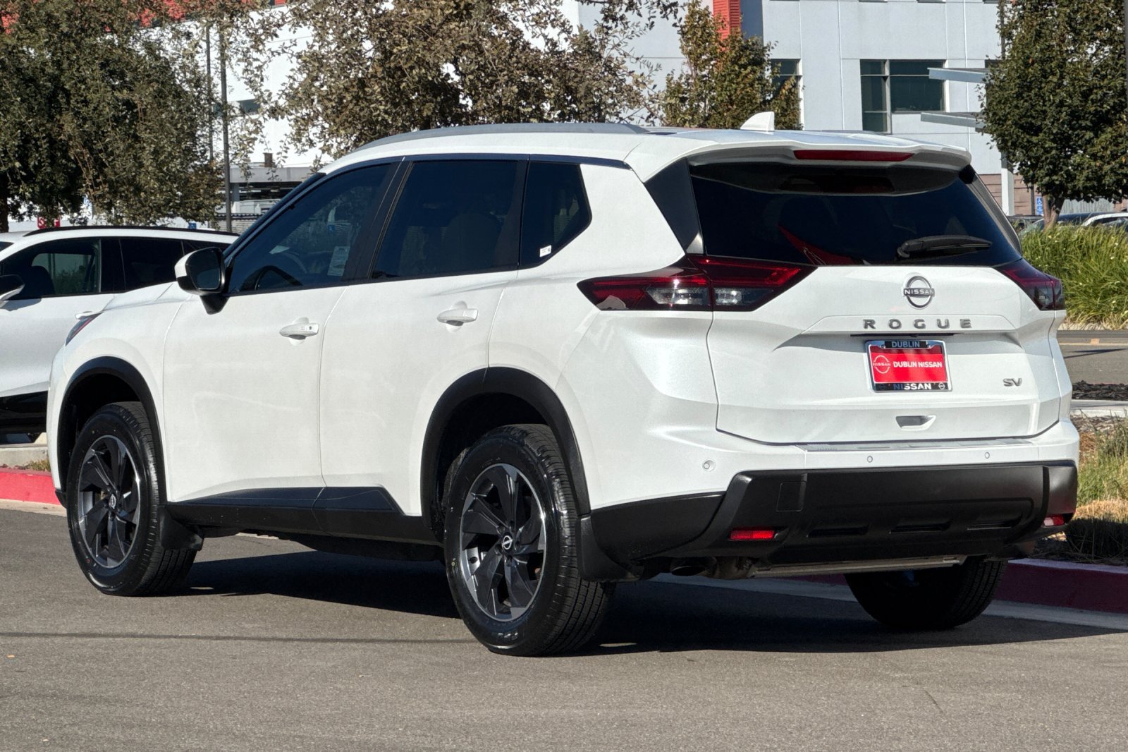 Certified 2024 Nissan Rogue SV w/ SV Premium Package FWD image 6